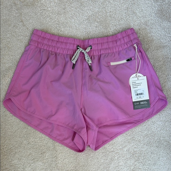 Vuori Pants - Vuori Clementine Short 2.0-NWT!!